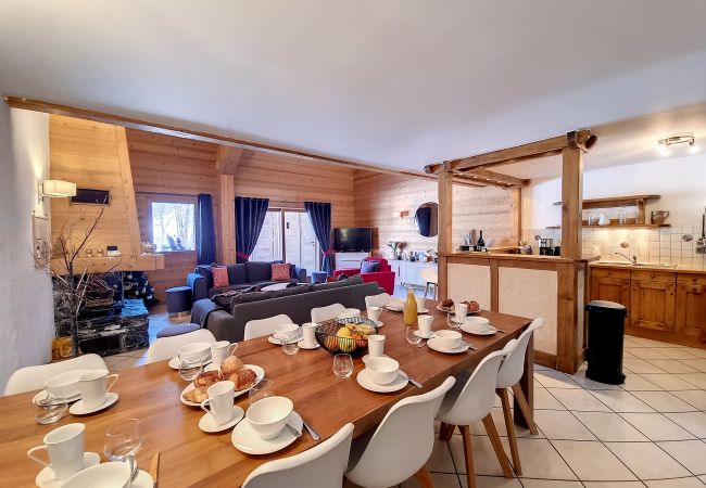 Apartment in Les Gets - Chez Claudius-appartement-10 pers-proche piste