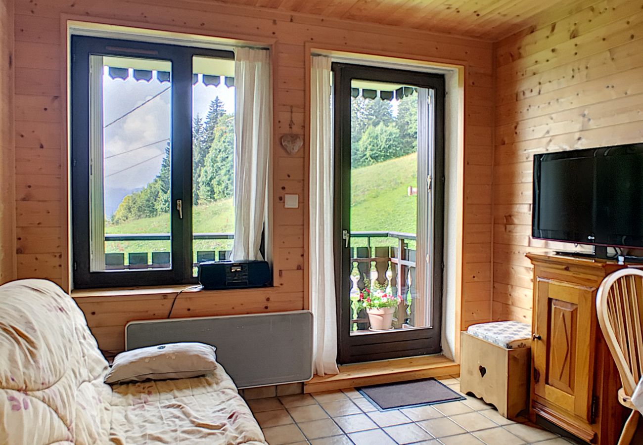 Apartment in Les Gets - Longues poses - appartement-4pers- proche piste